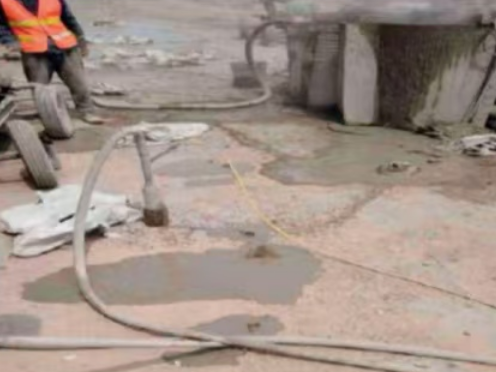 嵊泗水泥混凝土路面板底注浆技术 路面脱空注浆整治方案